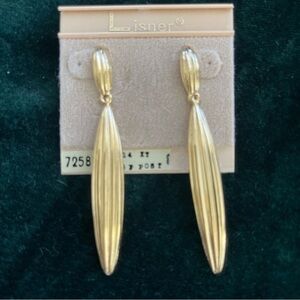 Lisner Gold Dangle Earrings